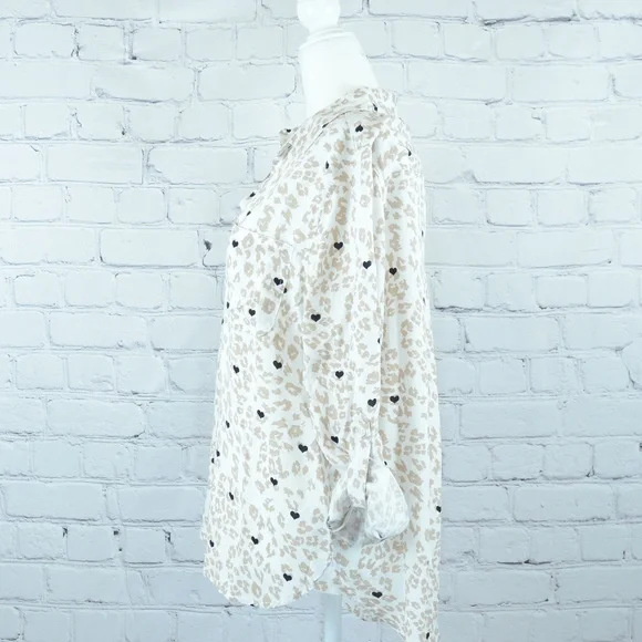 NEW! VELVET HEART Animal & Heart Print Button Up… - Picture 2 of 7